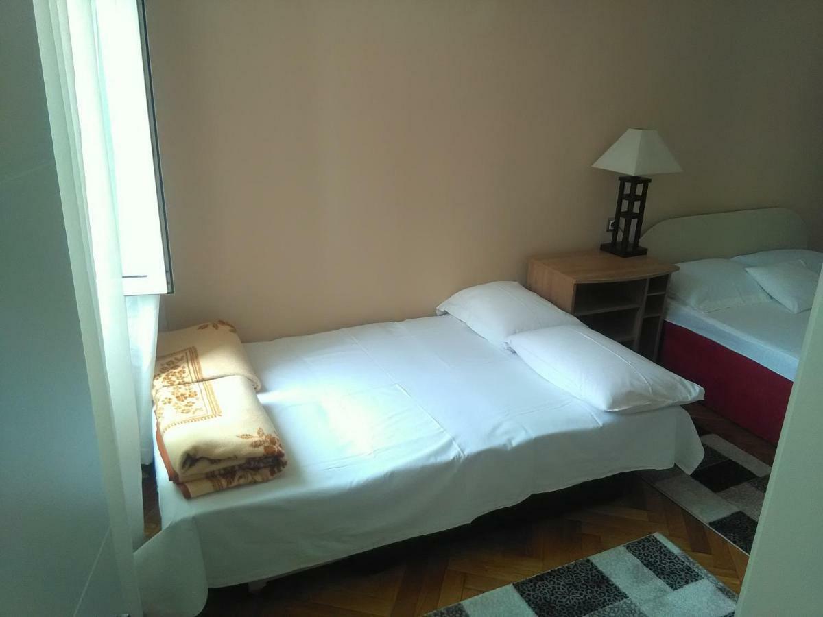 Apartment Sandra 2+2 *** Crikvenica Buitenkant foto