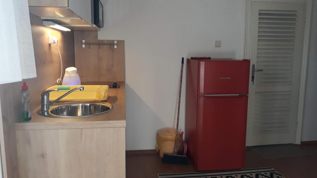 Apartment Sandra 2+2 *** Crikvenica Buitenkant foto