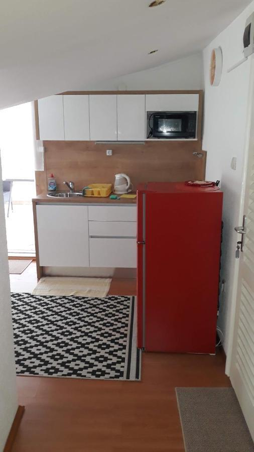 Apartment Sandra 2+2 *** Crikvenica Buitenkant foto